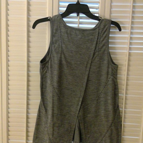 Foothill Seamless Tank  by Athleta, Sleeveless, Grey Heather Medium - Picture 2 of 3